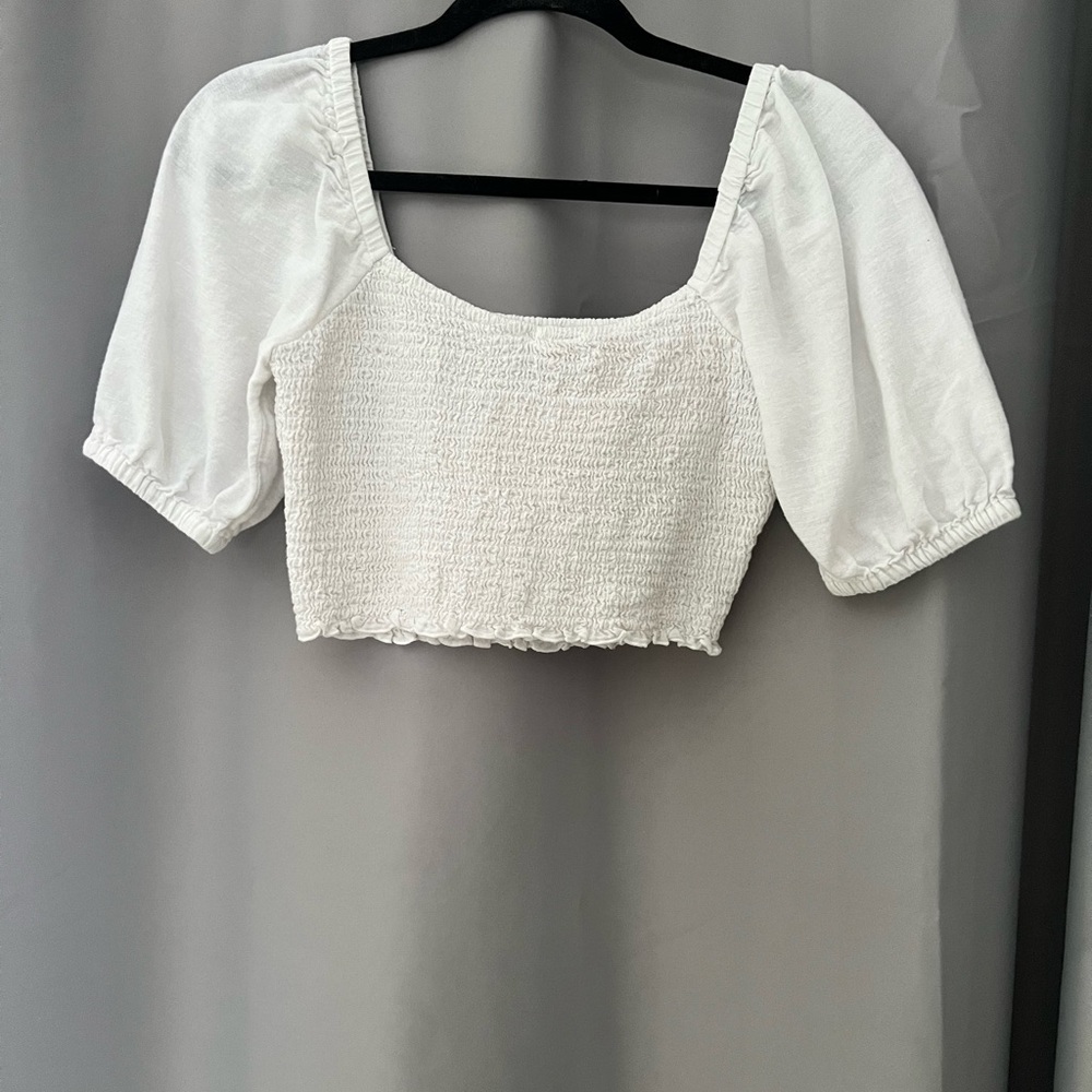 AMERICAN EAGLE WHITE CROP TOP